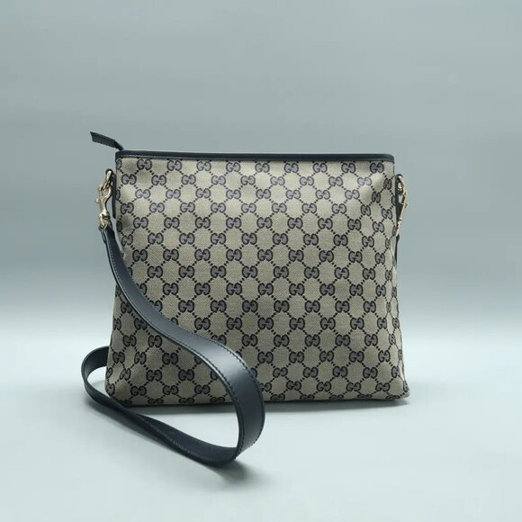 GUCCI Navy Cloth Shoulder Bag 597-021325 - Picture 2 of 12